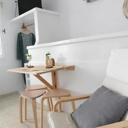 Nefeli アパート *